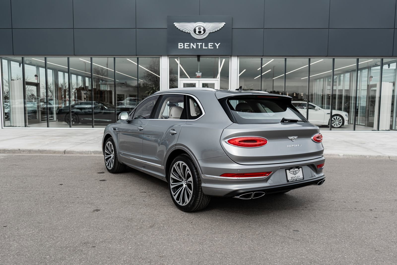 Used 2022 Bentley Bentayga image 8