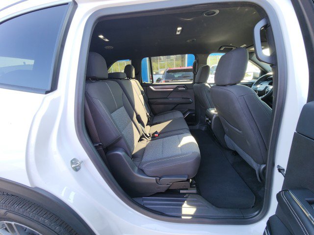 Used 2025 GMC Acadia Elevation image 17