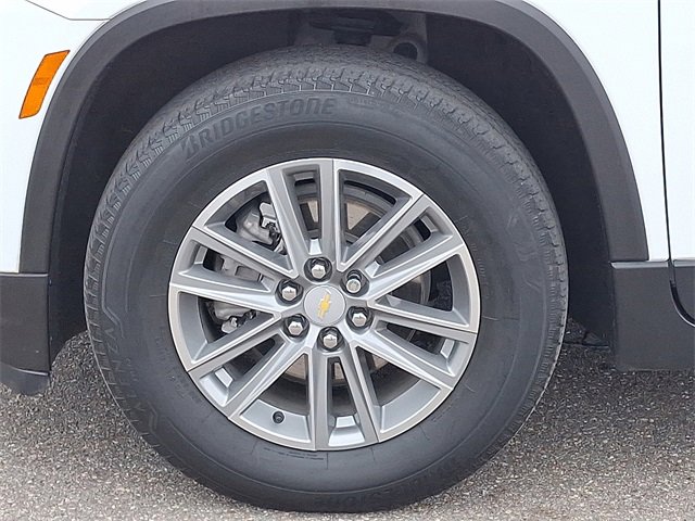 Used 2023 Chevrolet Traverse LT image 30