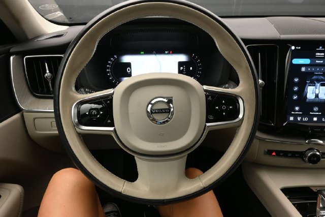 Used 2023 Volvo XC60 B5 Plus w/ Climate Package AWD/4WD image 23