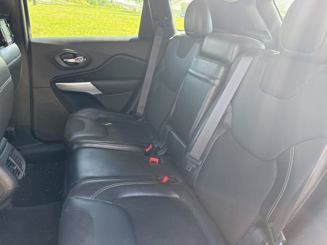 Used 2018 Jeep Cherokee Latitude Plus image 14