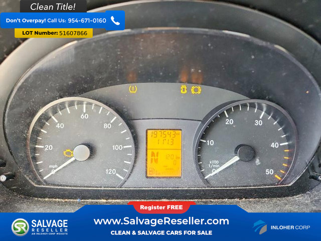 Used 2015 Freightliner Sprinter 2500 RWD image 12