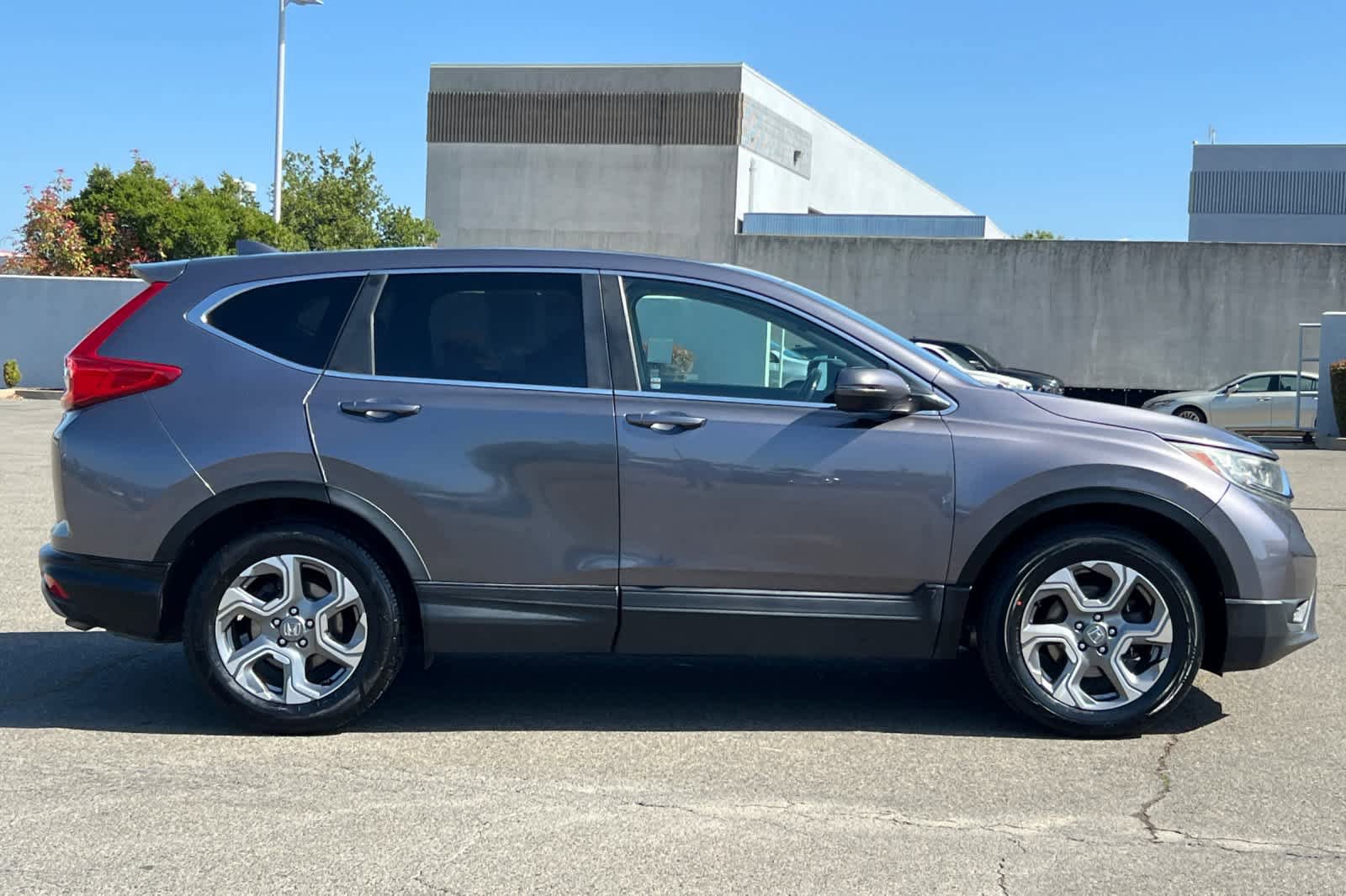 Used 2017 Honda CR-V EX-L image 6