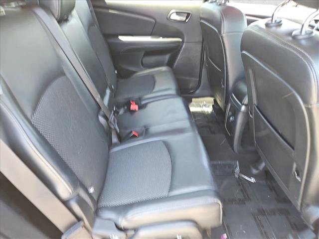 Used 2019 Dodge Journey Crossroad w/ Driver Convenience Group FWD image 23