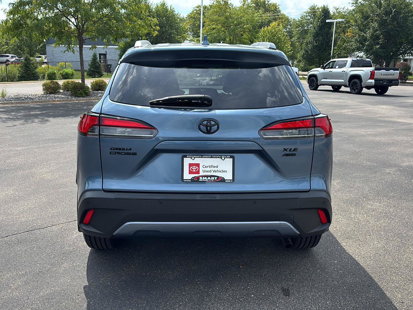 Used 2022 Toyota Corolla Cross XLE w/ Convenience Package AWD/4WD image 12