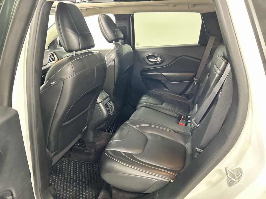 Used 2016 Jeep Cherokee Limited AWD/4WD image 21