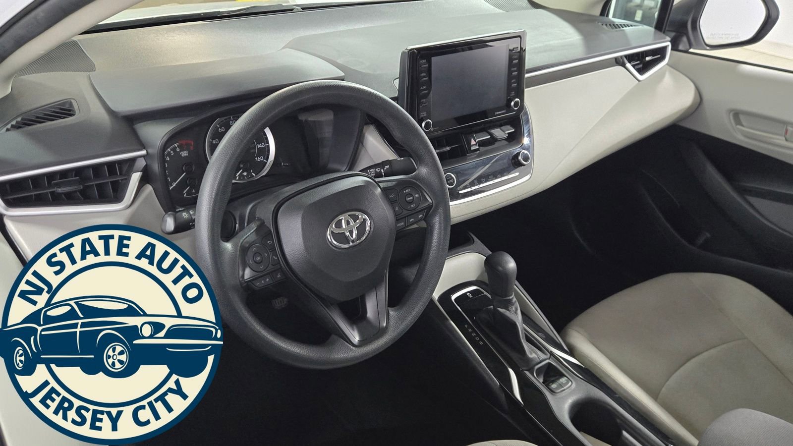 Used 2022 Toyota Corolla LE image 9