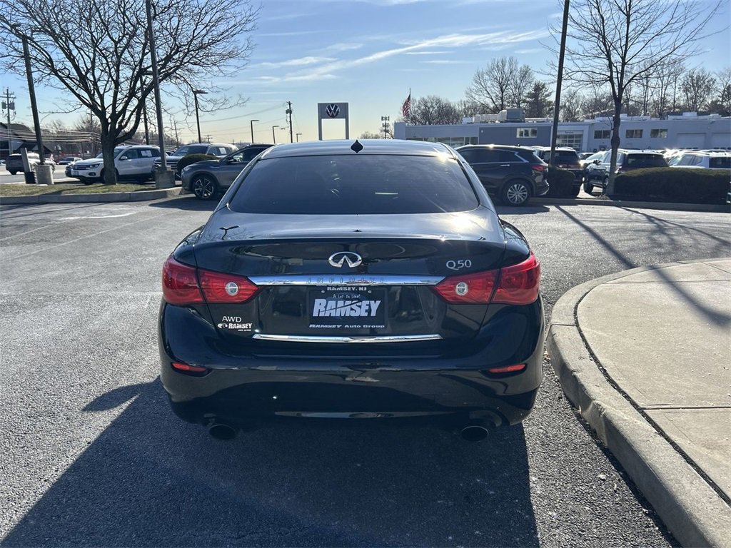 Used 2017 INFINITI Q50 3.0t Premium w/ Driver Assistance Package image 7