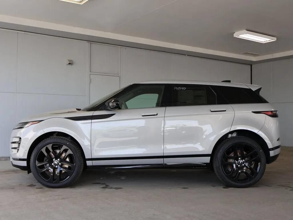 Certified 2026 Land Rover Range Rover Evoque Dynamic SE AWD/4WD image 17