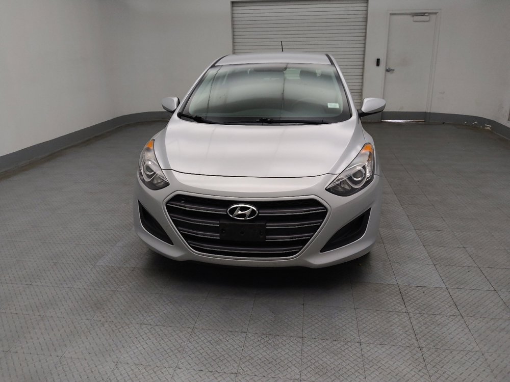 Used 2017 Hyundai Elantra GT image 15