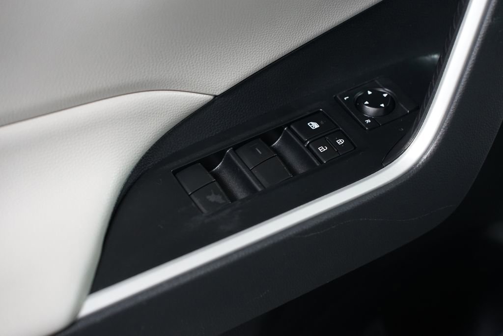 Used 2019 Toyota RAV4 XLE image 30