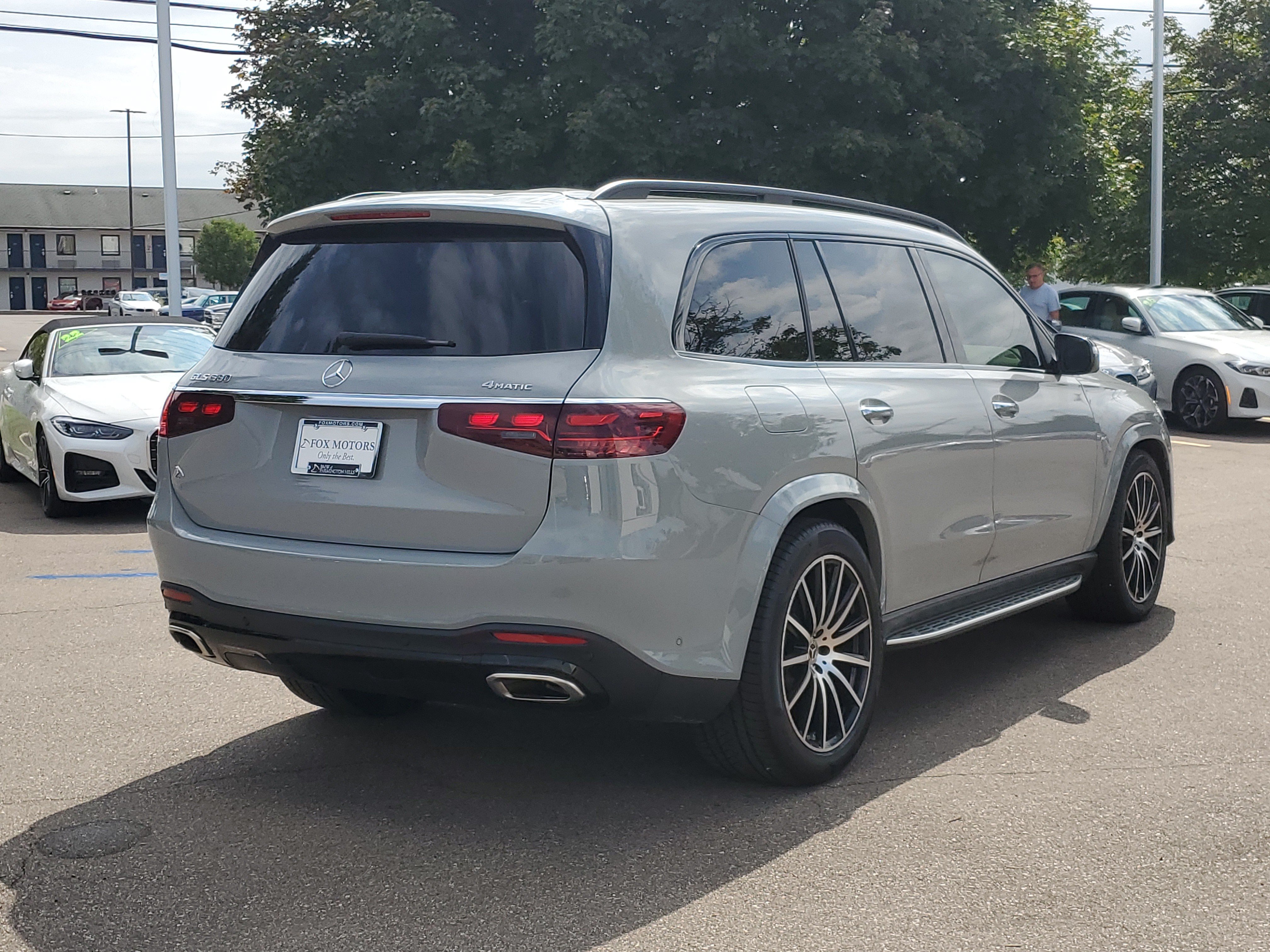 Used 2024 Mercedes-Benz GLS 580 4MATIC image 5