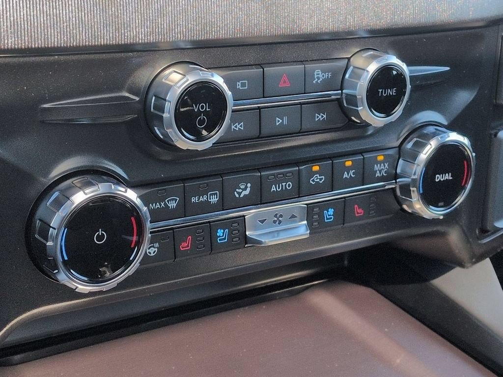 New 2026 Ford F250 Platinum AWD/4WD image 21