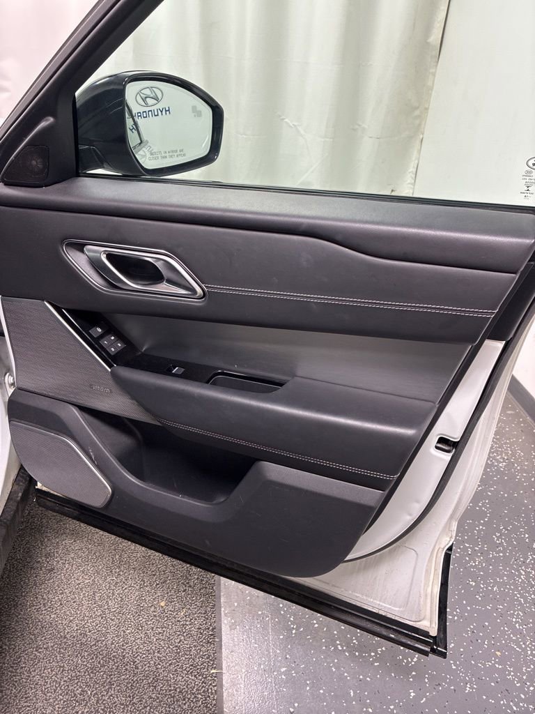 Used 2019 Land Rover Range Rover Velar R-Dynamic HSE image 33