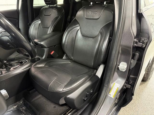 Used 2020 Jeep Cherokee Limited AWD/4WD image 20