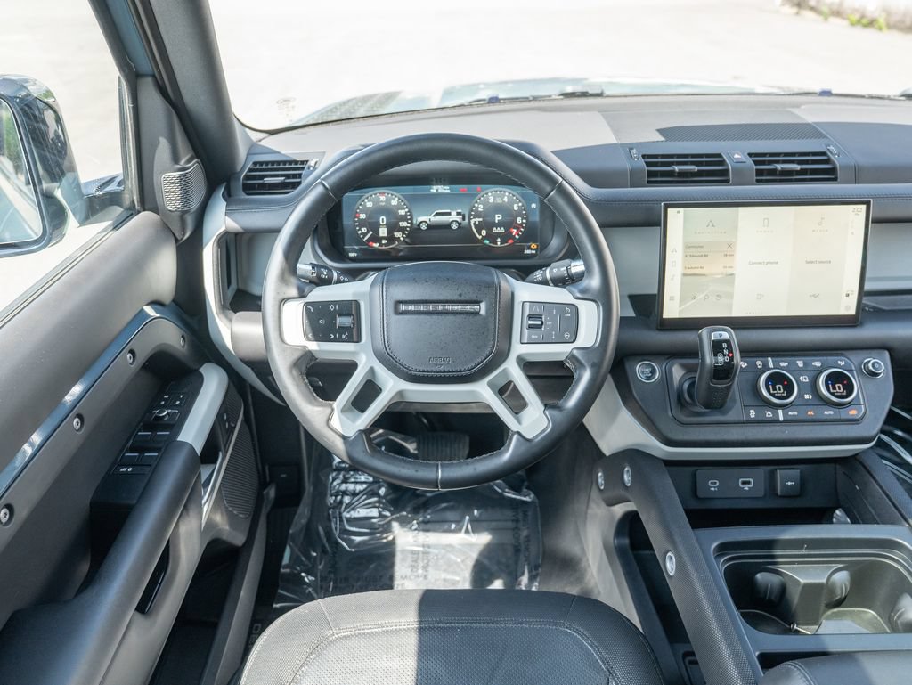Used 2022 Land Rover Defender 110 X-Dynamic HSE AWD/4WD image 13
