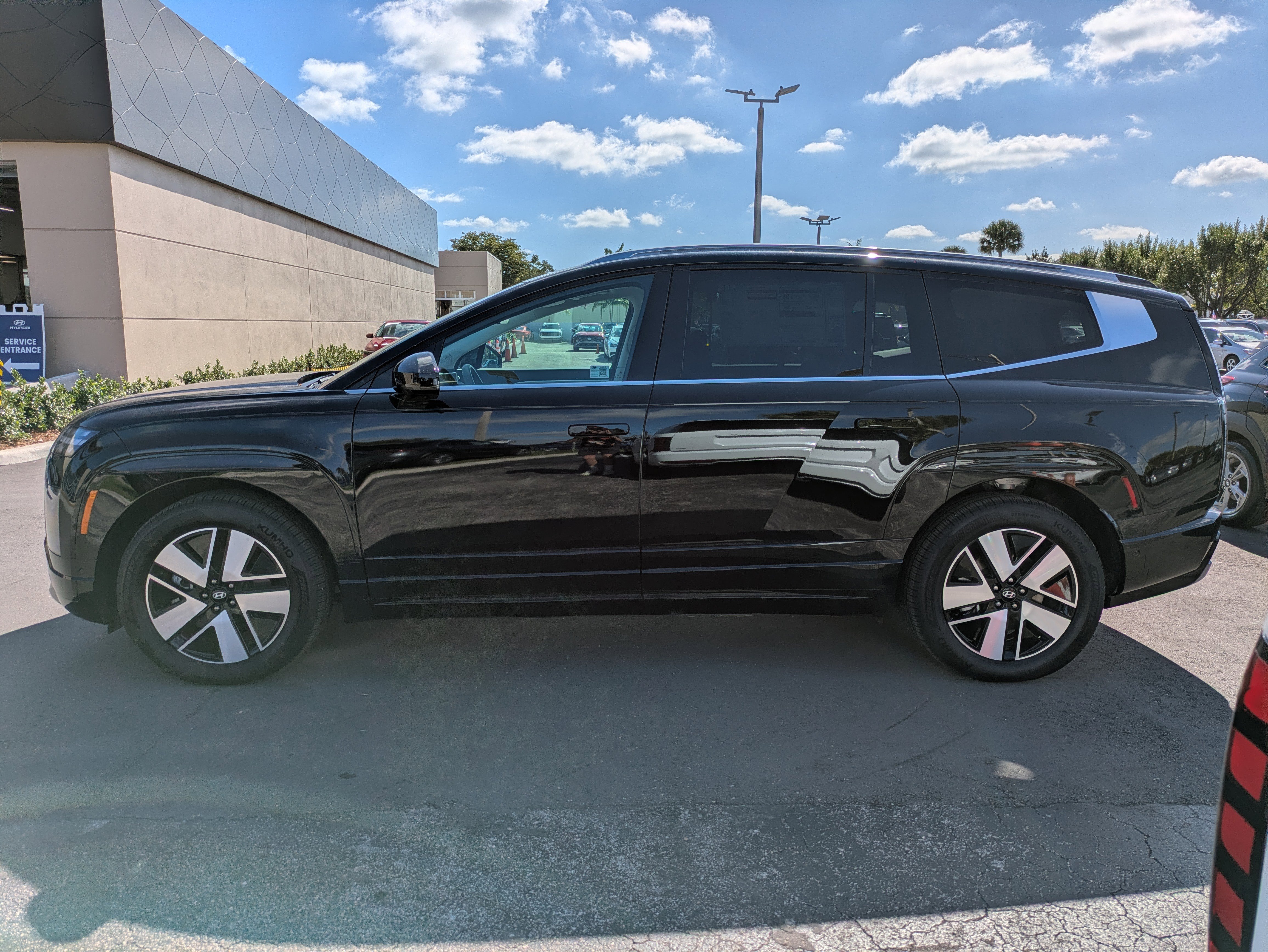 New 2026 Hyundai Ioniq 9 SEL image 7