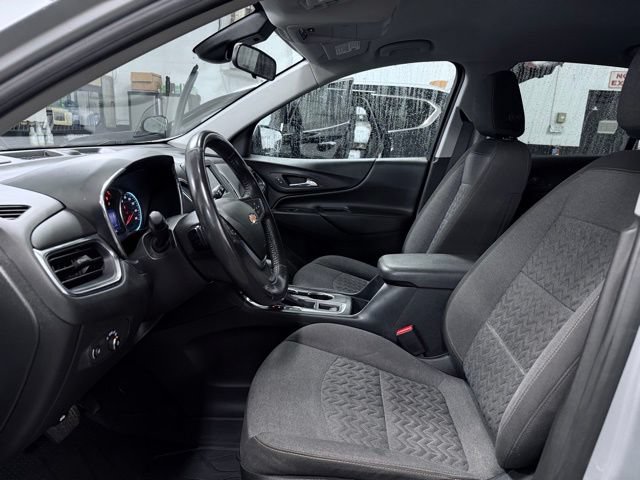 Used 2022 Chevrolet Equinox LT AWD/4WD image 17