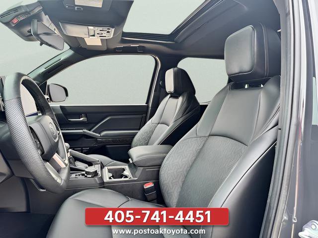Used 2024 Toyota Tacoma Limited w/ Limited Package (LT) AWD/4WD image 17