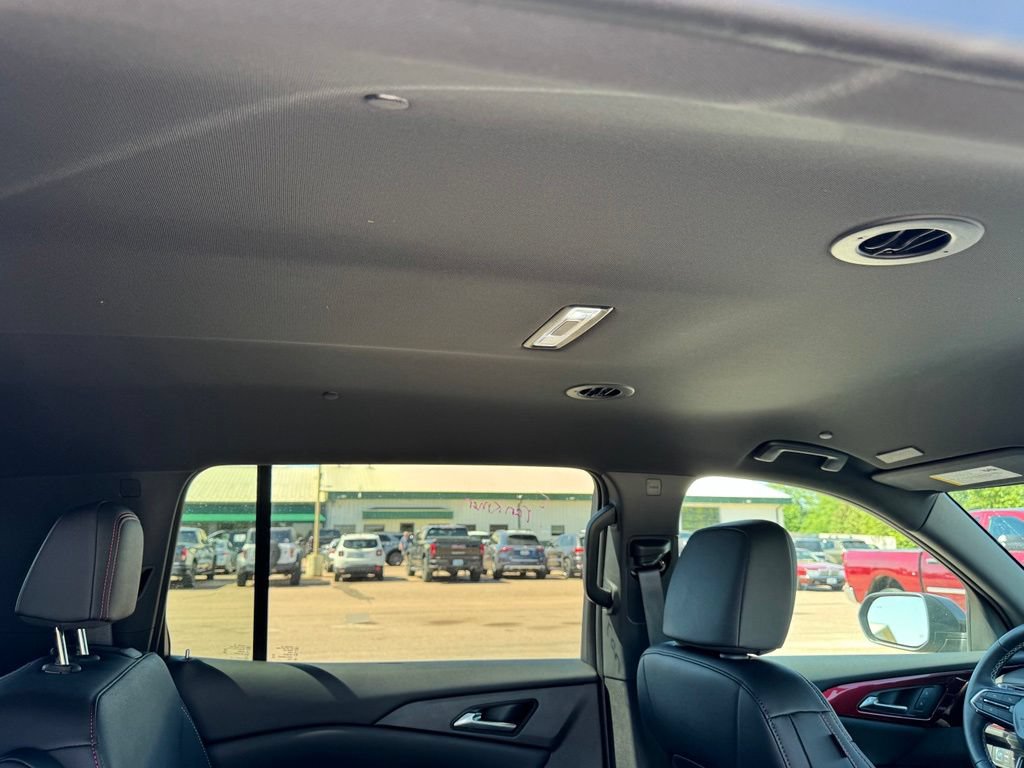 Used 2025 Chevrolet Traverse Z71 AWD/4WD image 22