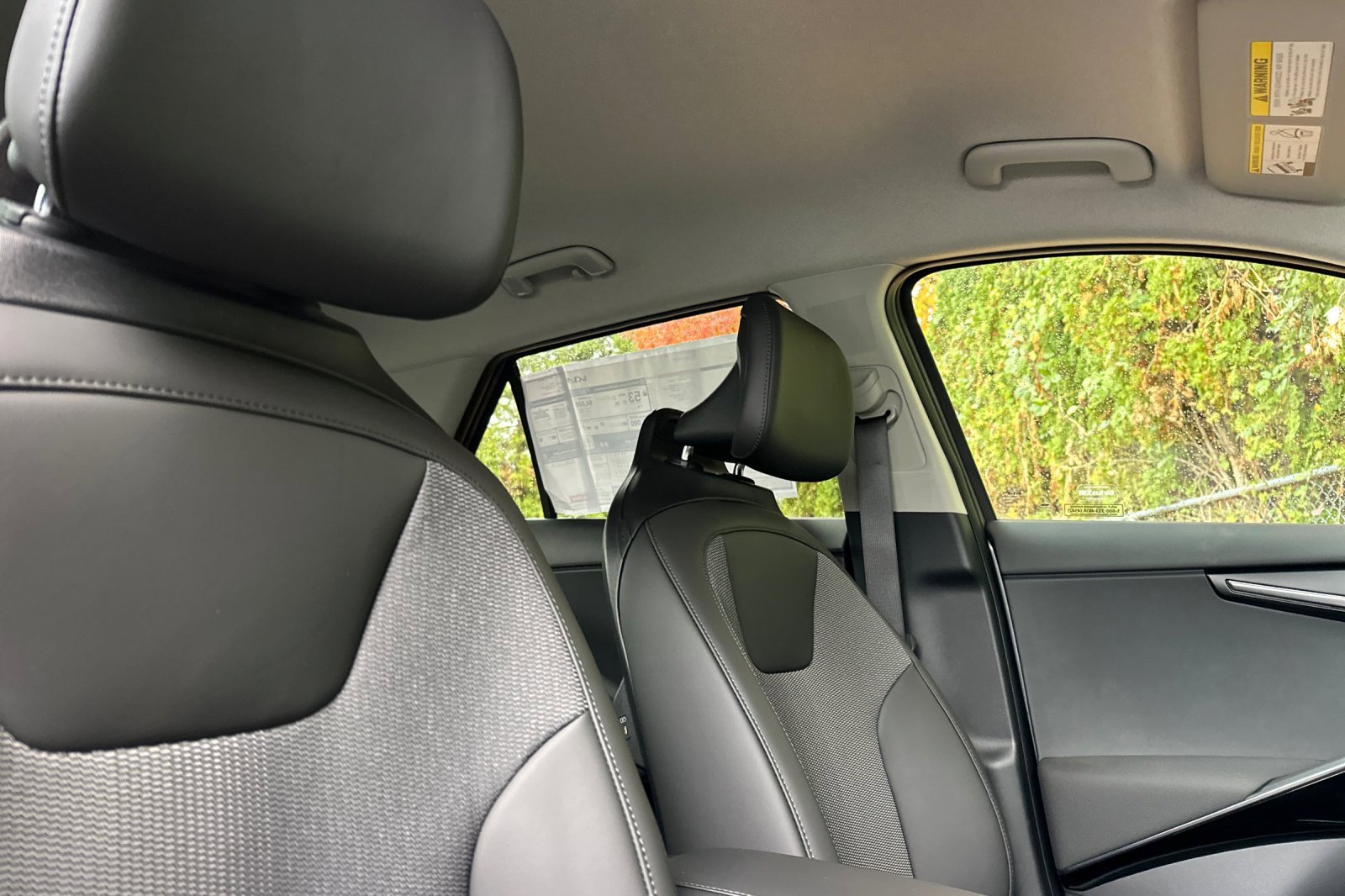 New 2025 Kia Niro EX image 13