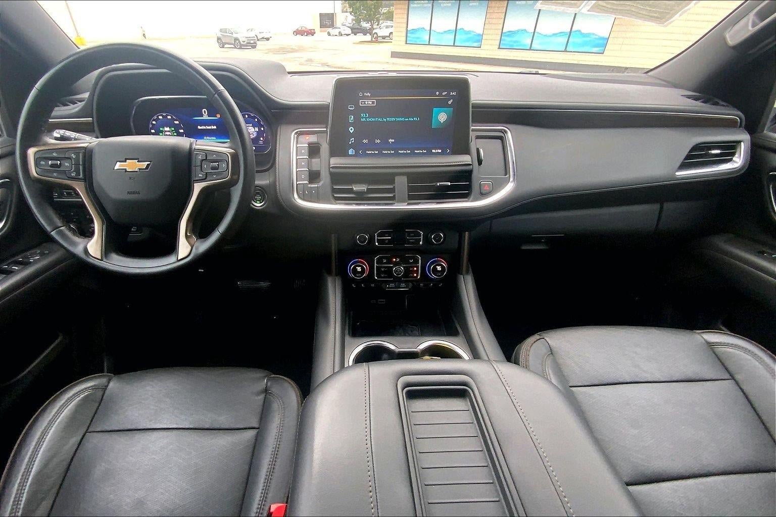 Used 2023 Chevrolet Suburban High Country w/ Premium Package AWD/4WD image 16