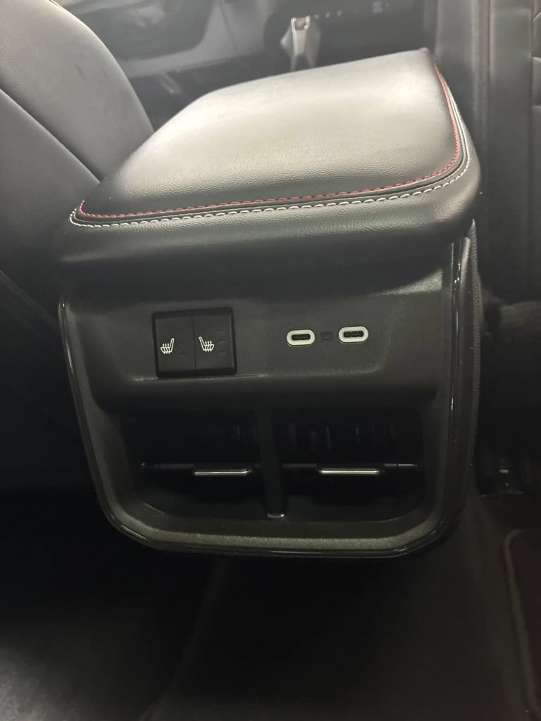 Used 2024 Dodge Charger Daytona R/T w/ Plus Group AWD/4WD image 27