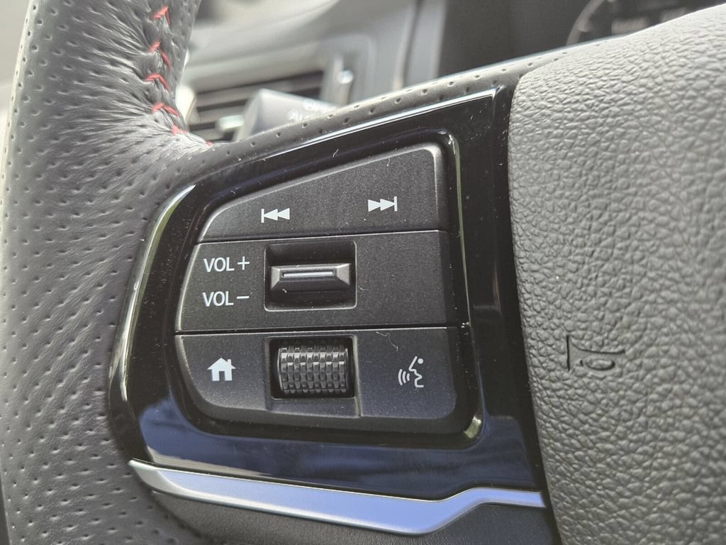 Certified 2025 Honda Ridgeline Black Edition image 24