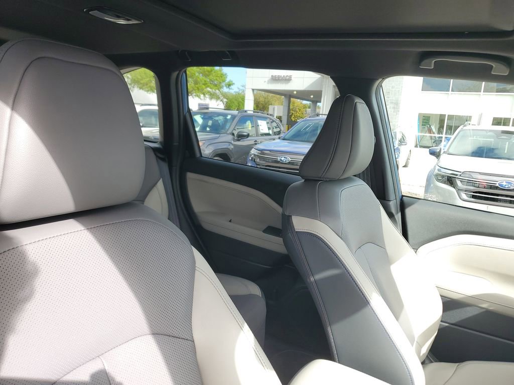 Used 2025 Subaru Forester Limited image 22