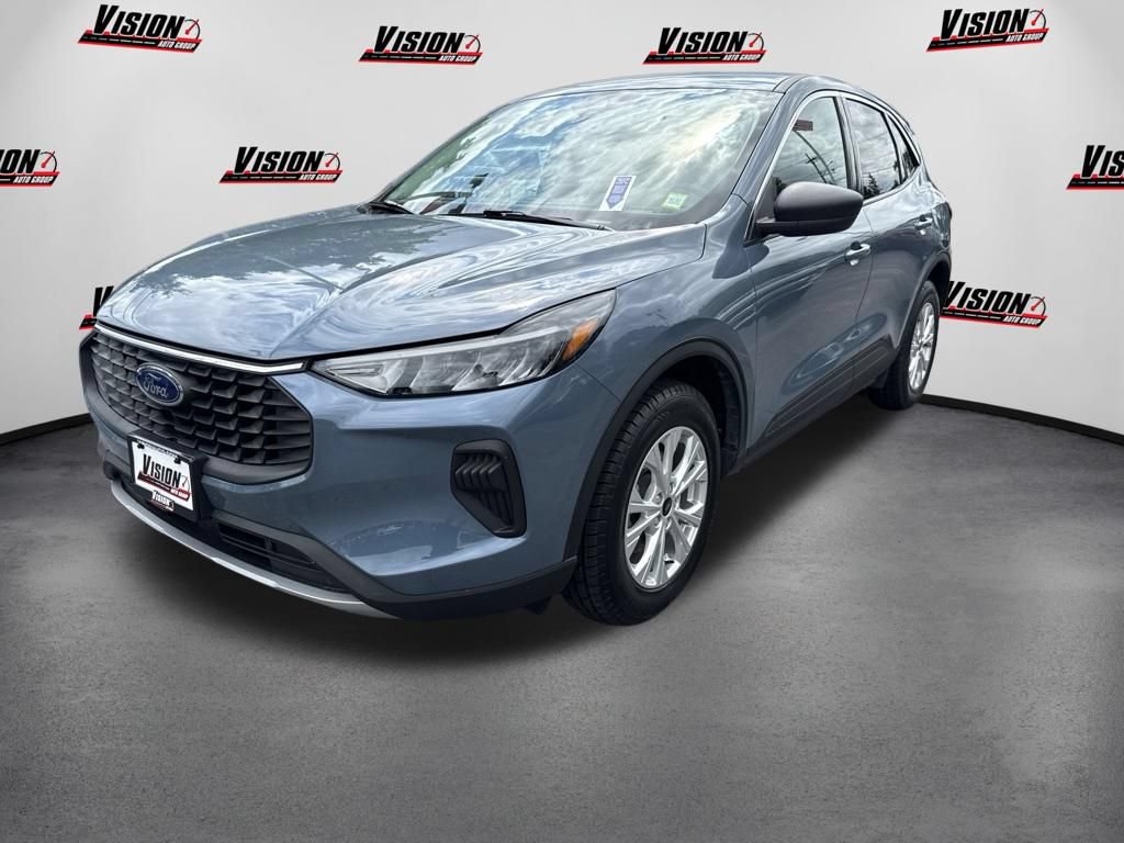 Used 2023 Ford Escape Active AWD/4WD image 1