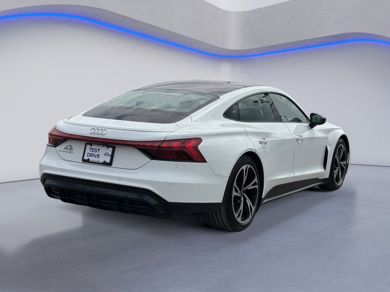 Used 2022 Audi e-tron GT Premium Plus w/ Performance Package image 3