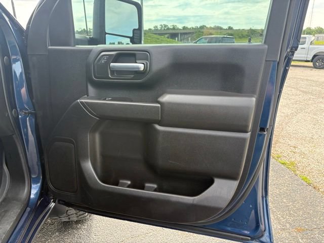 Used 2022 Chevrolet Silverado 2500 Custom w/ Custom Convenience Package AWD/4WD image 30