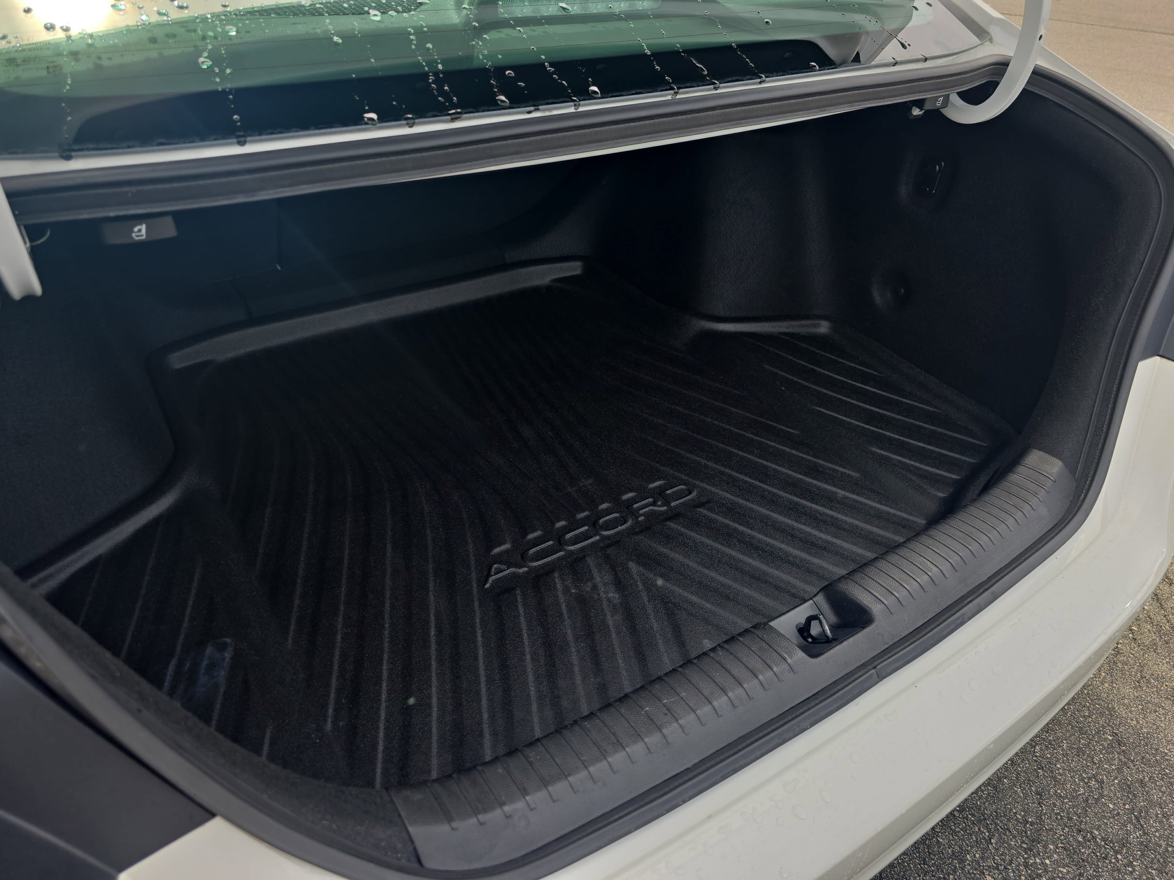 Used 2023 Honda Accord EX image 12