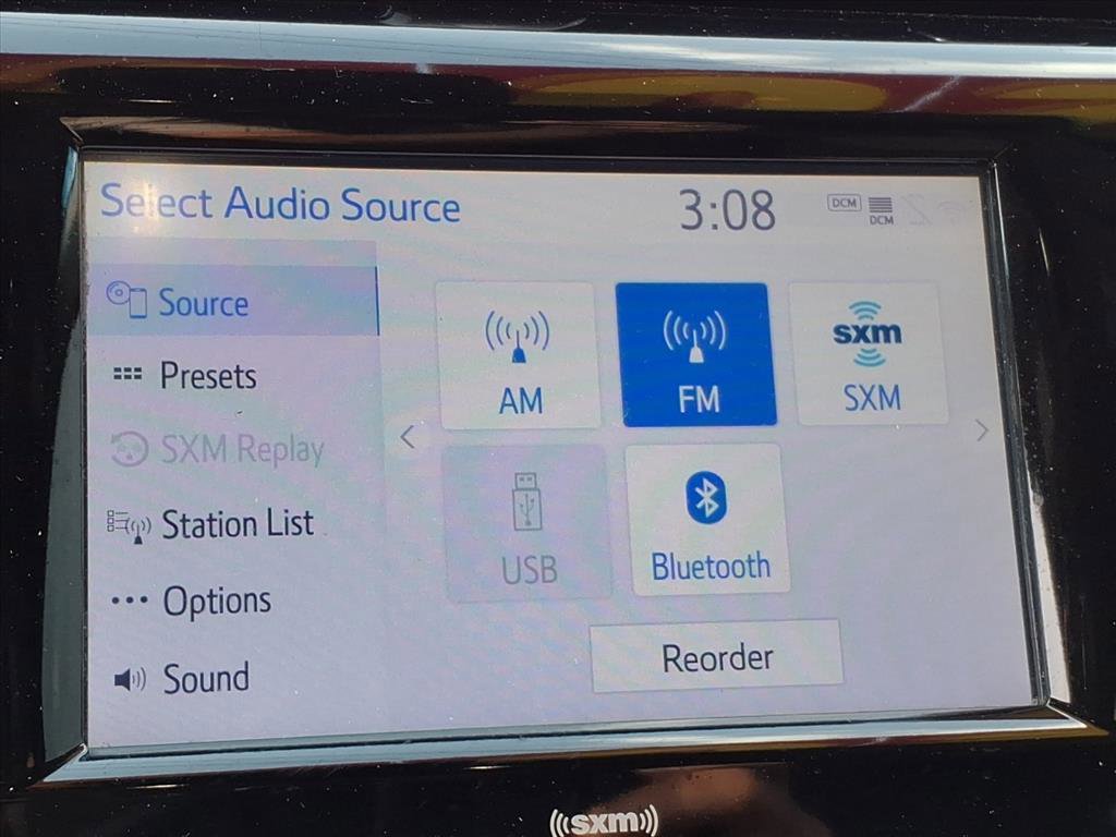 Used 2020 Toyota Camry SE image 5