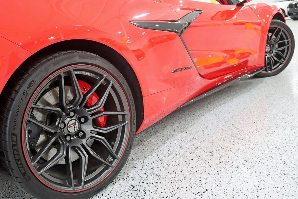 Used 2023 Chevrolet Corvette Z06 RWD image 14