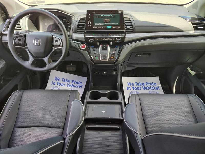 Used 2025 Honda Odyssey Elite image 30