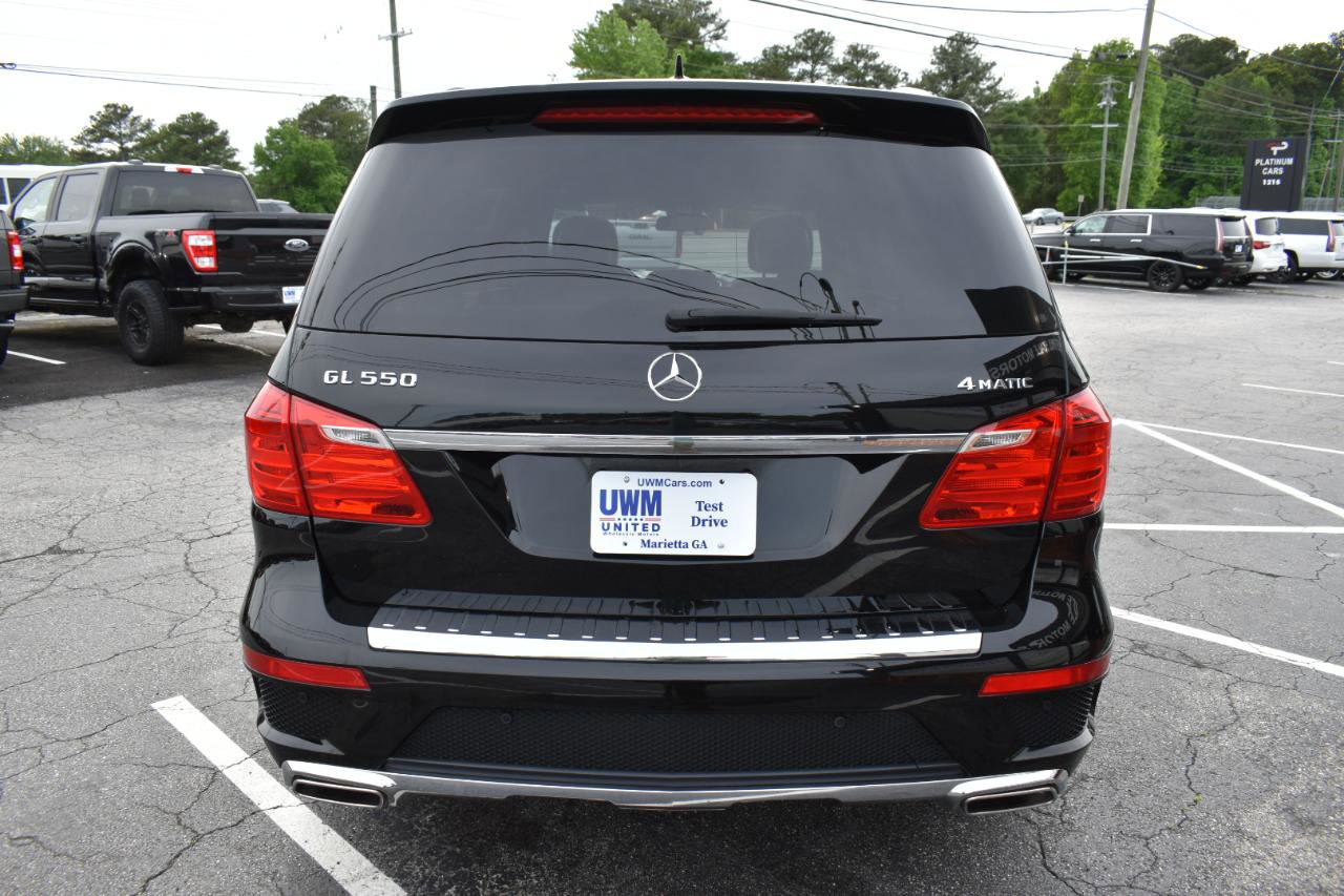 Used 2016 Mercedes-Benz GL 550 4MATIC image 7