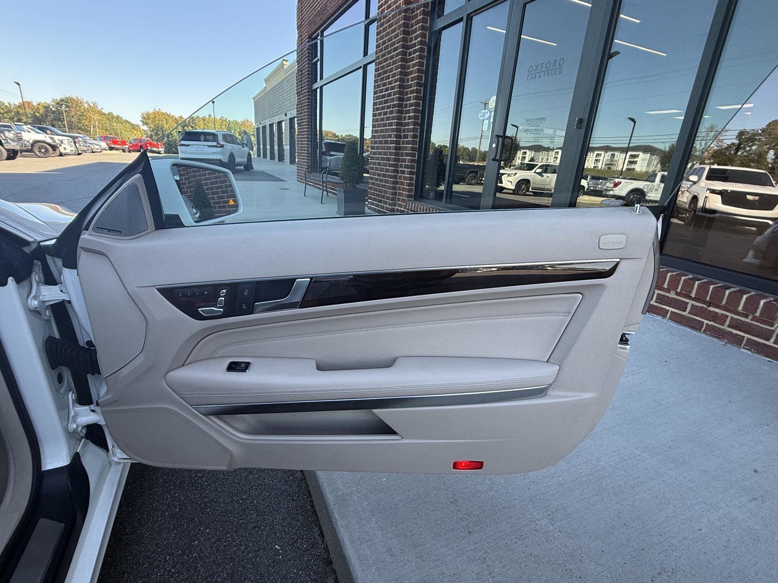 Used 2015 Mercedes-Benz E 400 Cabriolet image 19