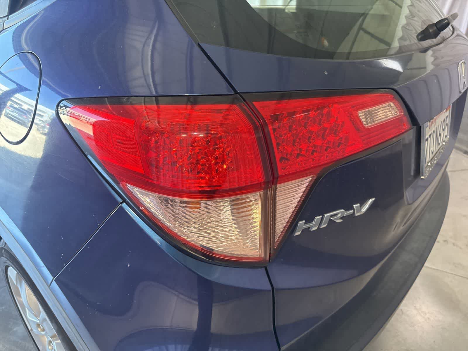 Used 2016 Honda HR-V LX image 10