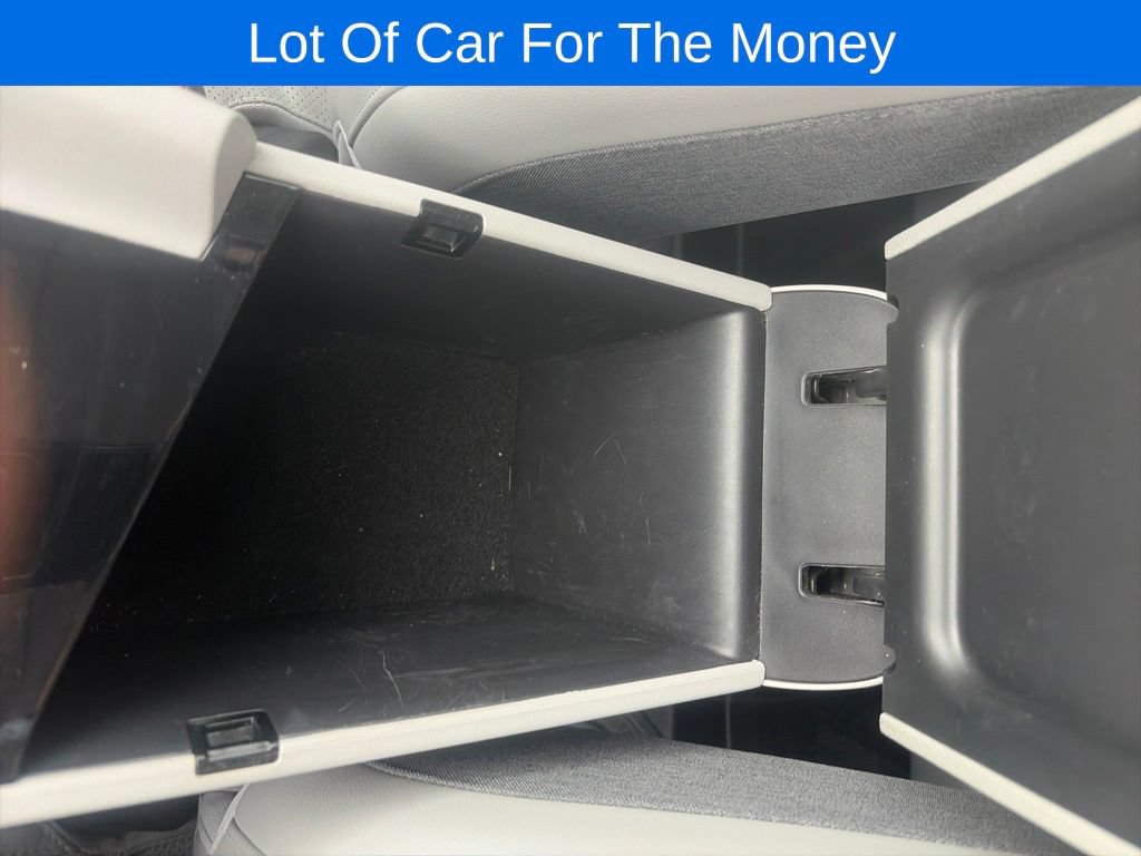 Used 2023 Hyundai Elantra Limited FWD image 29