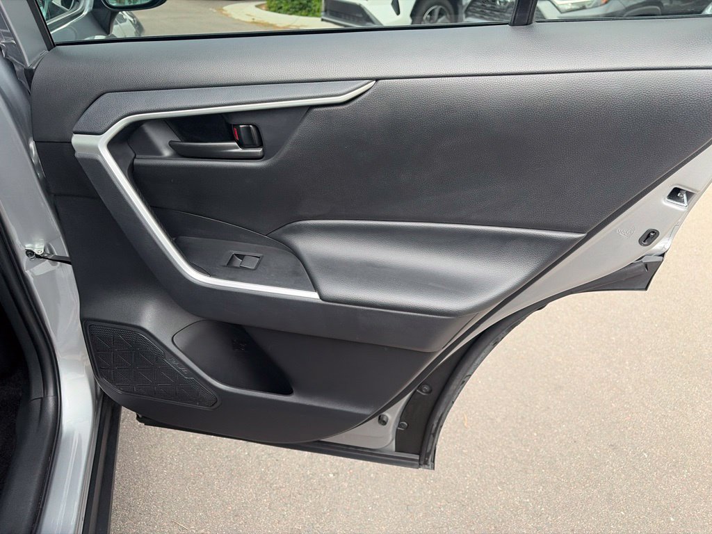 Used 2025 Toyota RAV4 LE AWD/4WD image 13