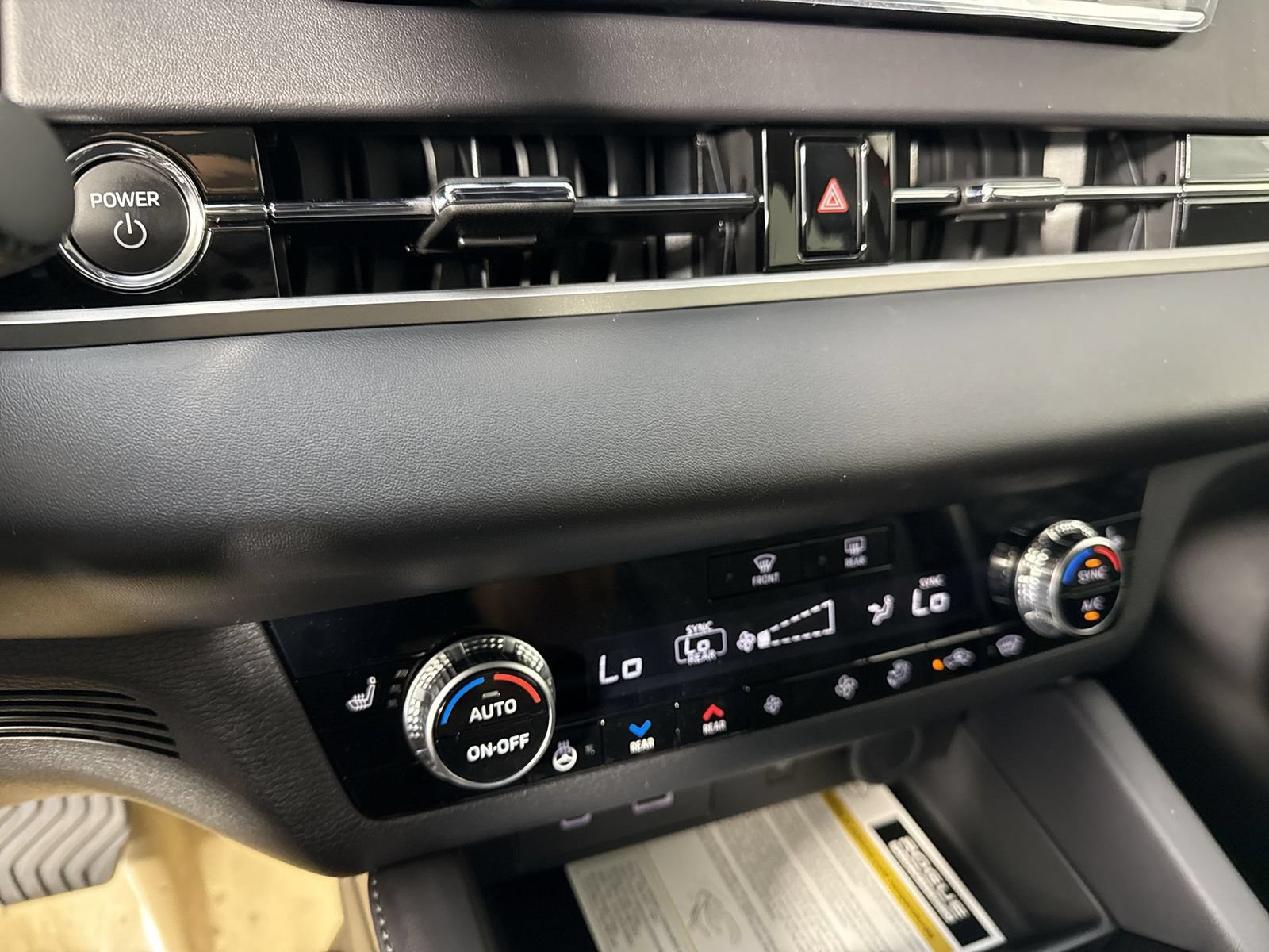 New 2026 Nissan Rogue Platinum AWD/4WD image 9