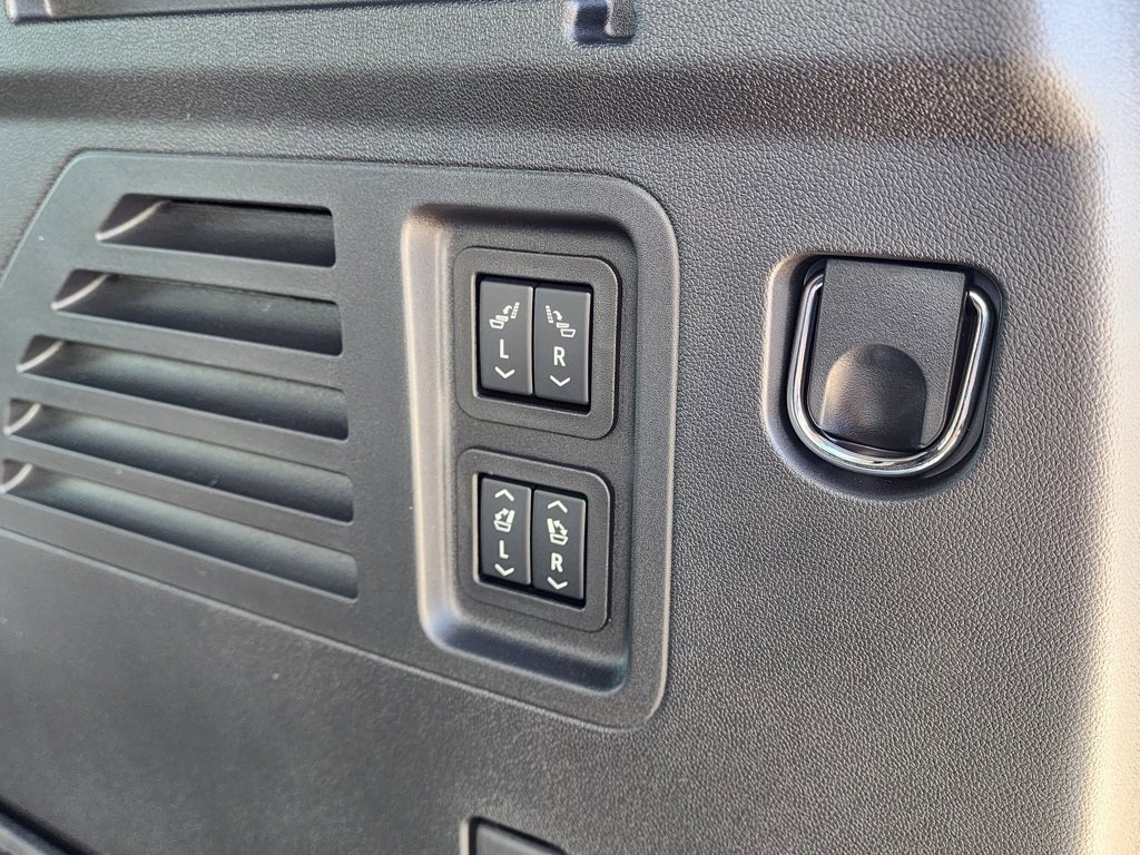 New 2026 Buick Enclave Sport Touring w/ Super Cruise Package image 51