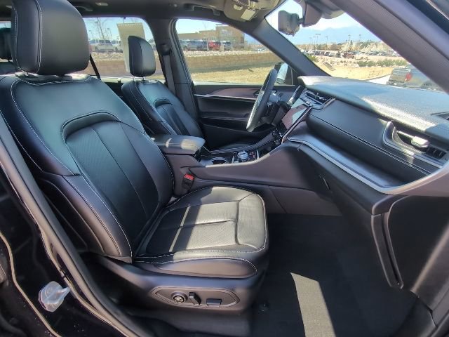 Used 2024 Jeep Grand Cherokee Limited w/ Luxury Tech Group II image 33