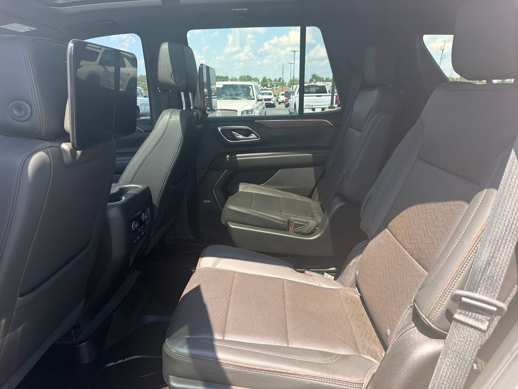 Used 2021 Chevrolet Tahoe High Country w/ Premium Package AWD/4WD image 14