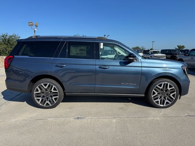 New 2027 Ford Expedition Platinum w/ Platinum Ultimate Package AWD/4WD image 2