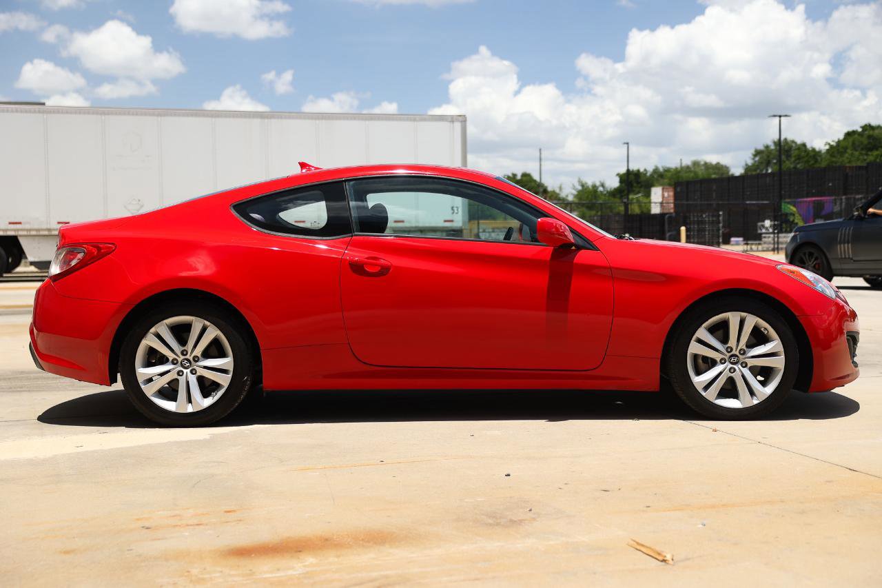 Used 2010 Hyundai Genesis 2.0T RWD image 13