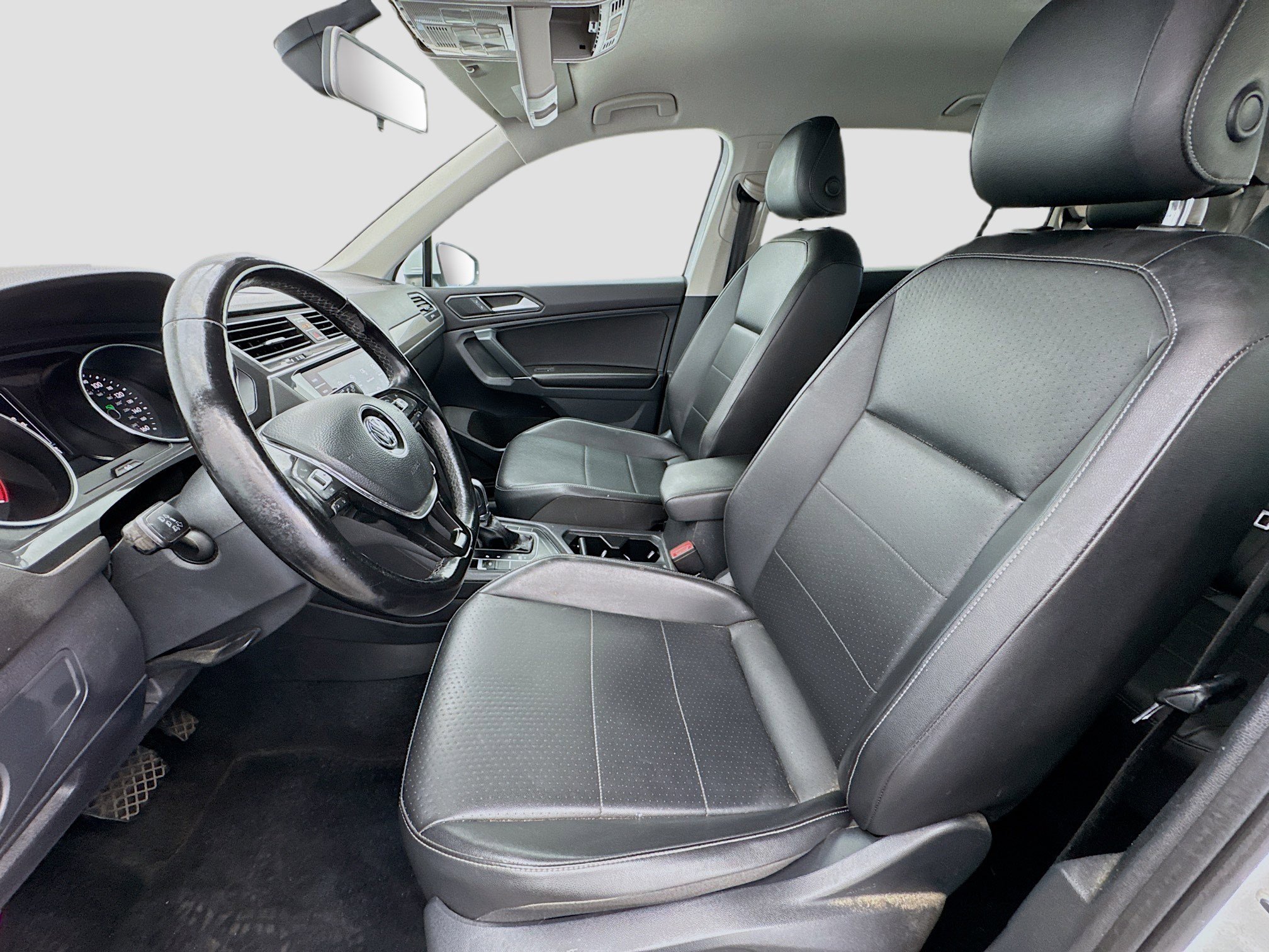Used 2018 Volkswagen Tiguan SE FWD image 13