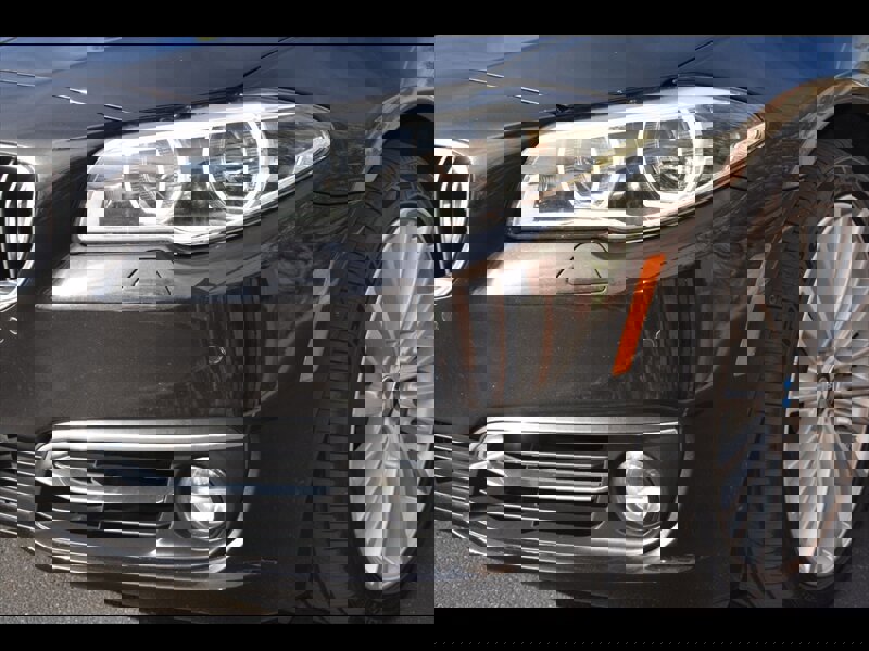 Used 2016 BMW 550i Sedan image 46