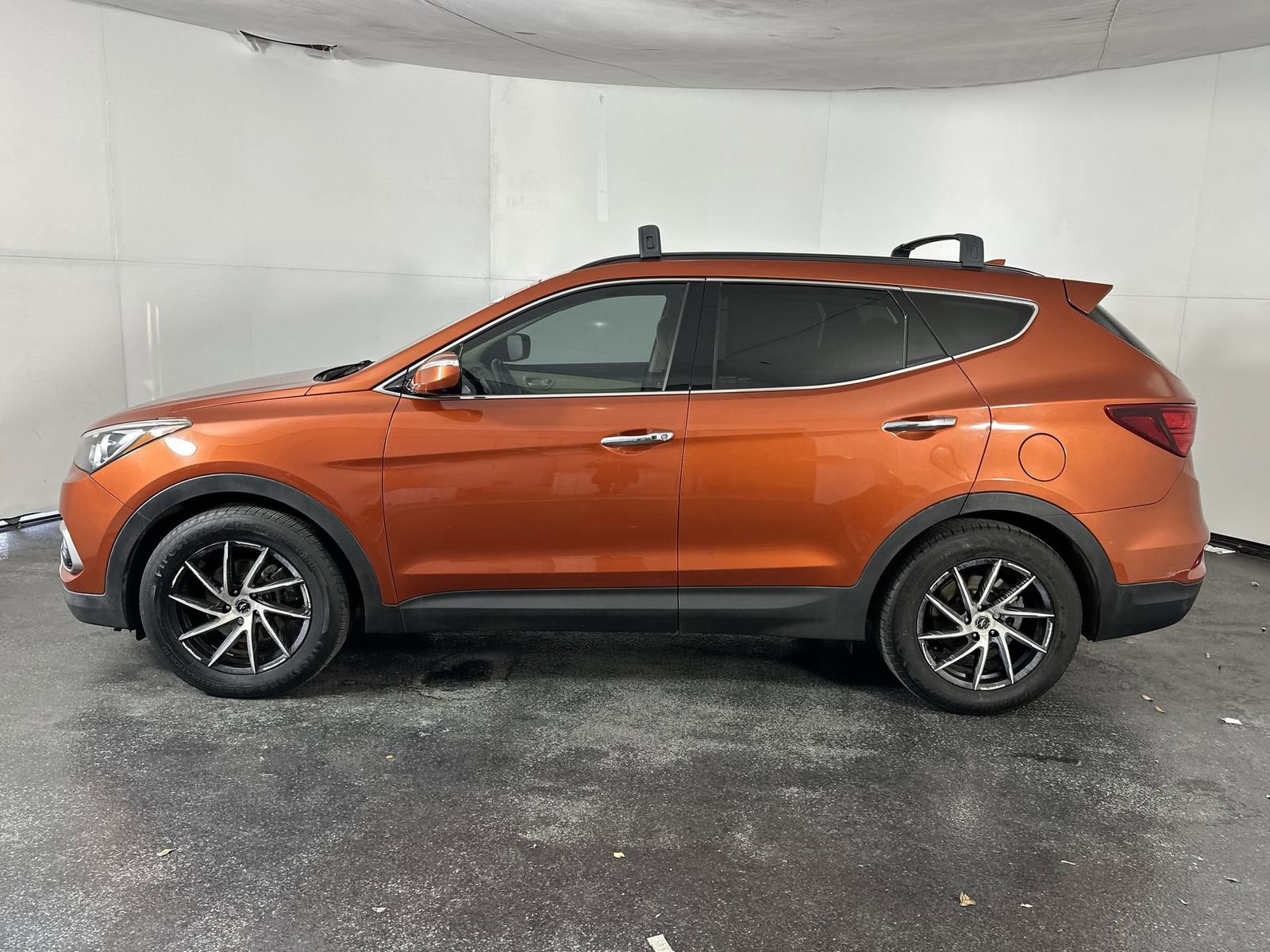 Used 2017 Hyundai Santa Fe Sport w/ 2.4L Tech Package 04 FWD image 5